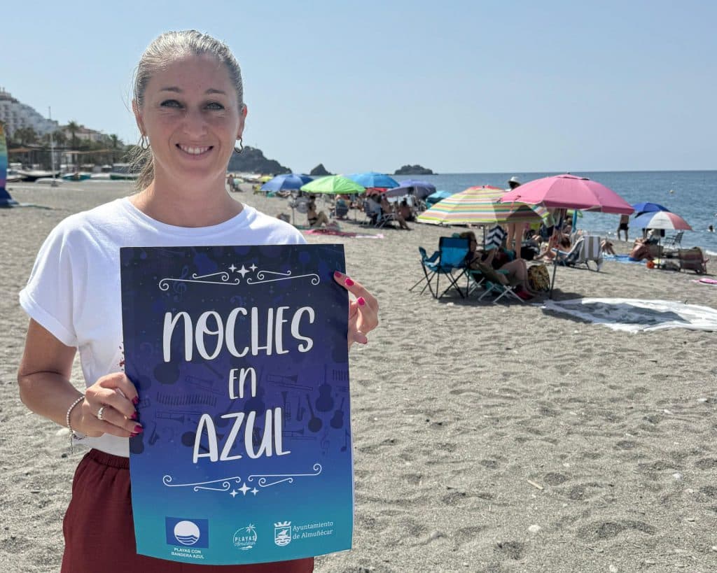 El programa ‘Noches de Azul’ llena las playas de Almuñécar de ritmo y cine