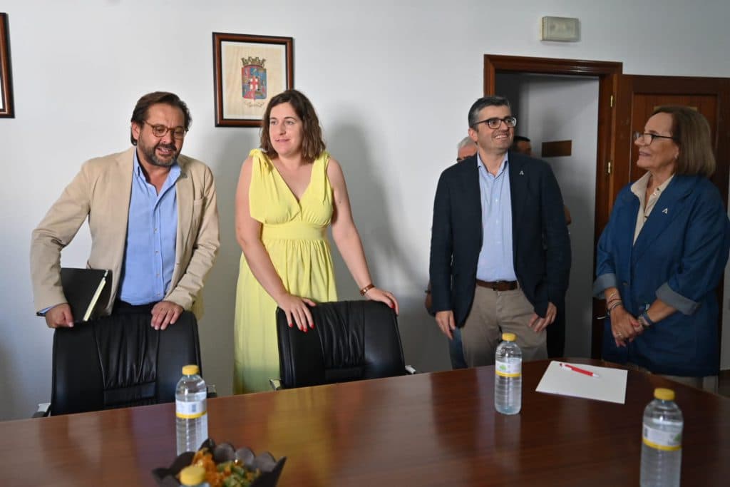Junta y Ayuntamiento de Cádiar trabajan en el impulso de distintos proyectos en el municipio
