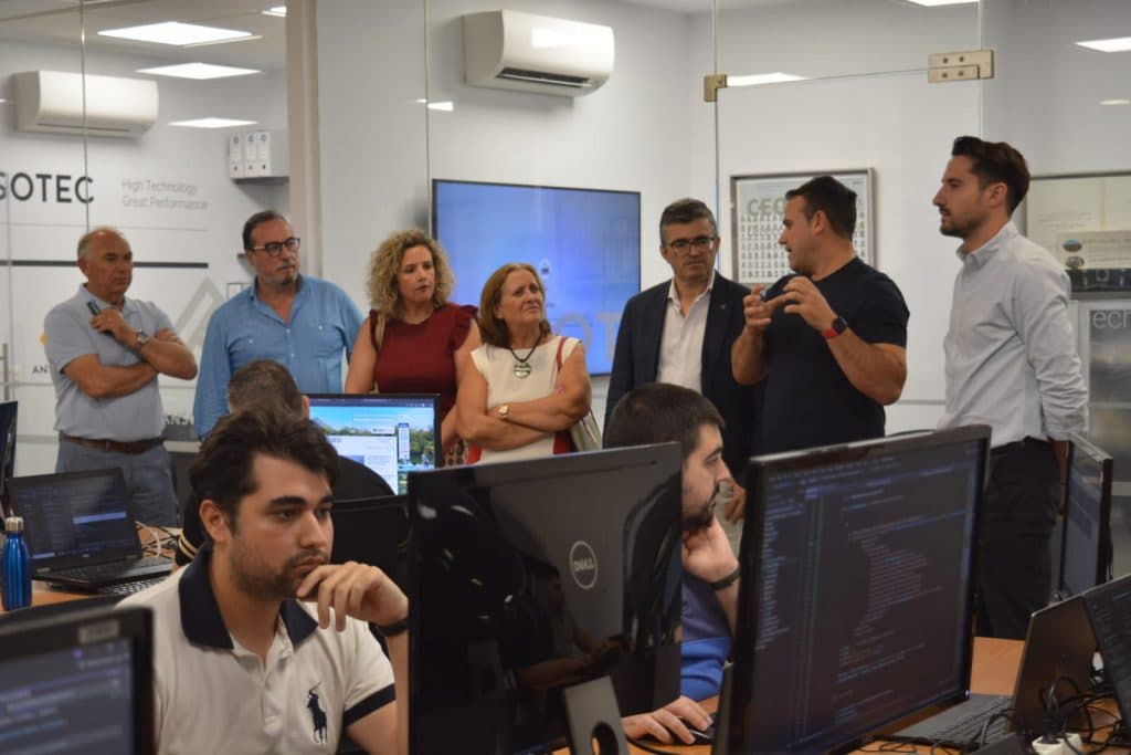 La Junta inyecta 24,9M en las pymes granadinas y logra la contratación indefinida de 7.716 personas desempleadas