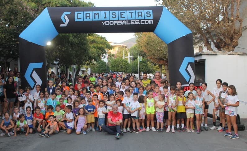 Órgiva corre contra la leucemia en la IV Carrera Solidaria Infantil