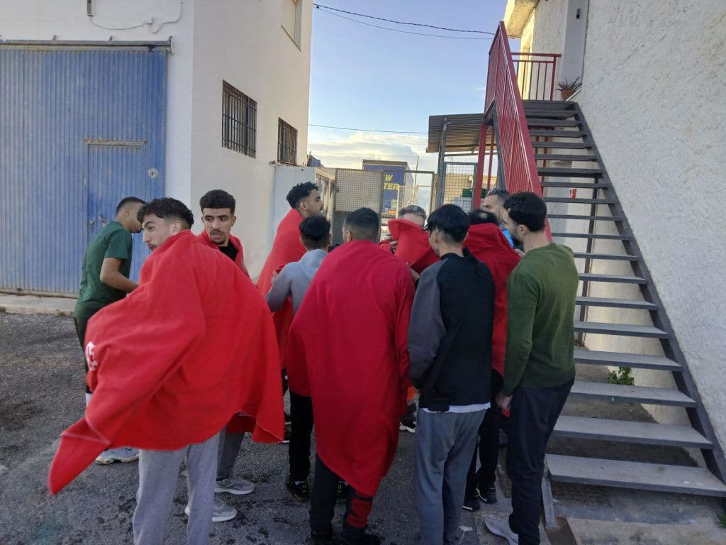 Extranjeristas en red pide investigar la retención de varios migrantes por parte de bañistas en Castell de Ferro