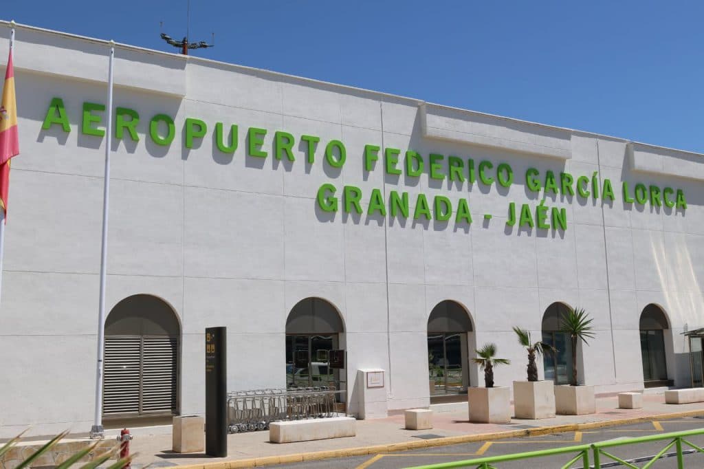 Falta de acuerdo entre las Diputaciones de Granada y Jaén sobre el aeropuerto Federico García Lorca