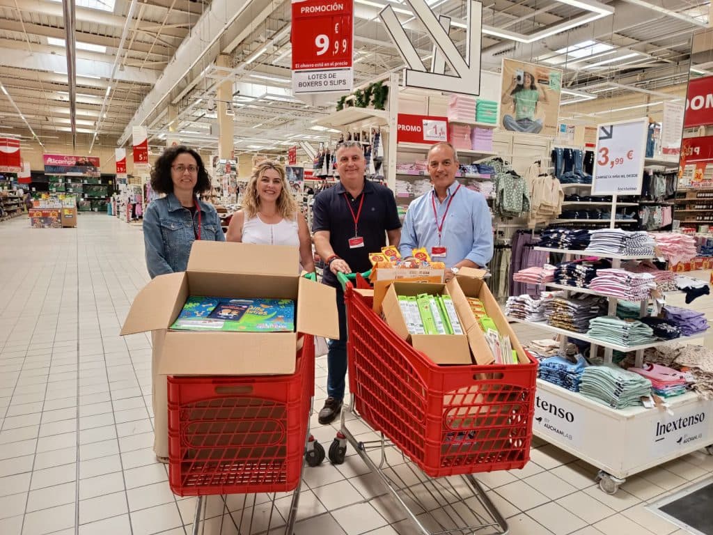 Alcampo entrega más de 36.000 unidades en la quinta edición de su campaña de Recogida de Material Escolar