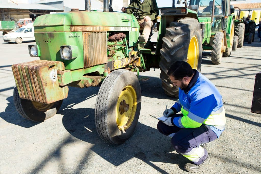 La Junta refuerza el servicio de las ITV agrícolas durante la campaña de la aceituna