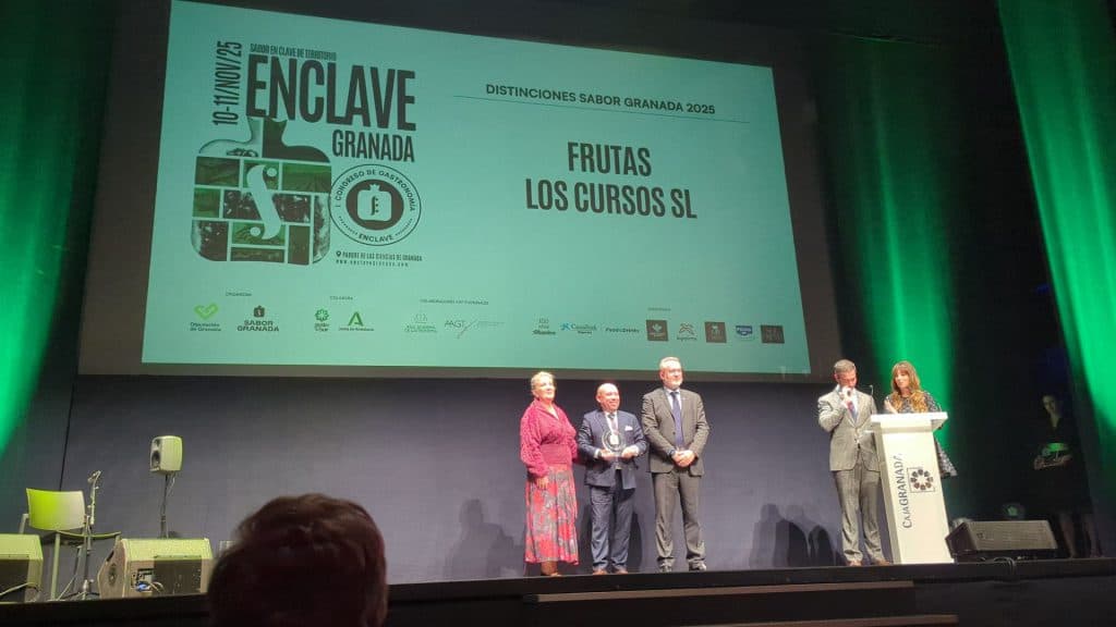 El Néctar de Chirimoya de Frutas Los Cursos gana el premio a Producto del Año 2025