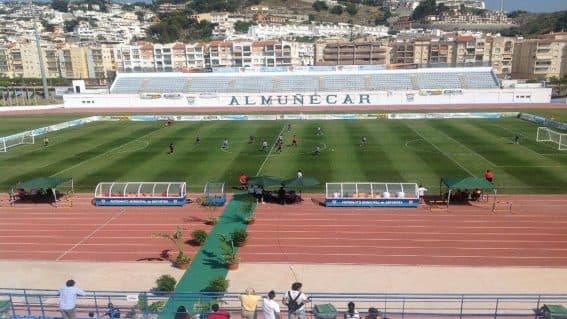 El Almuñécar Club de Fútbol presenta una queja formal ante la RFAF por el cambio de sede del derbi local a Pinos Puente