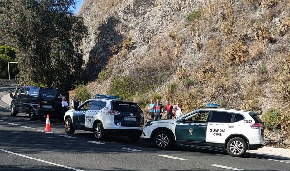 Fallecen dos personas en un accidente de tráfico con un turismo en la localidad granadina de Huétor Santillán