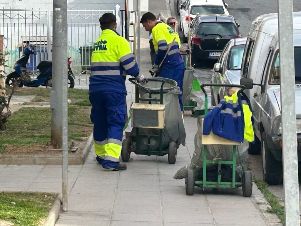 EL GOBIERNO DEL AYUNTAMIENTO DE MOTRIL INCUMPLE LOS ACUERDOS APROBADOS EN PLENO CON LOS TRABAJADORES/AS DEL SERVICIO DE LIMPIEZA