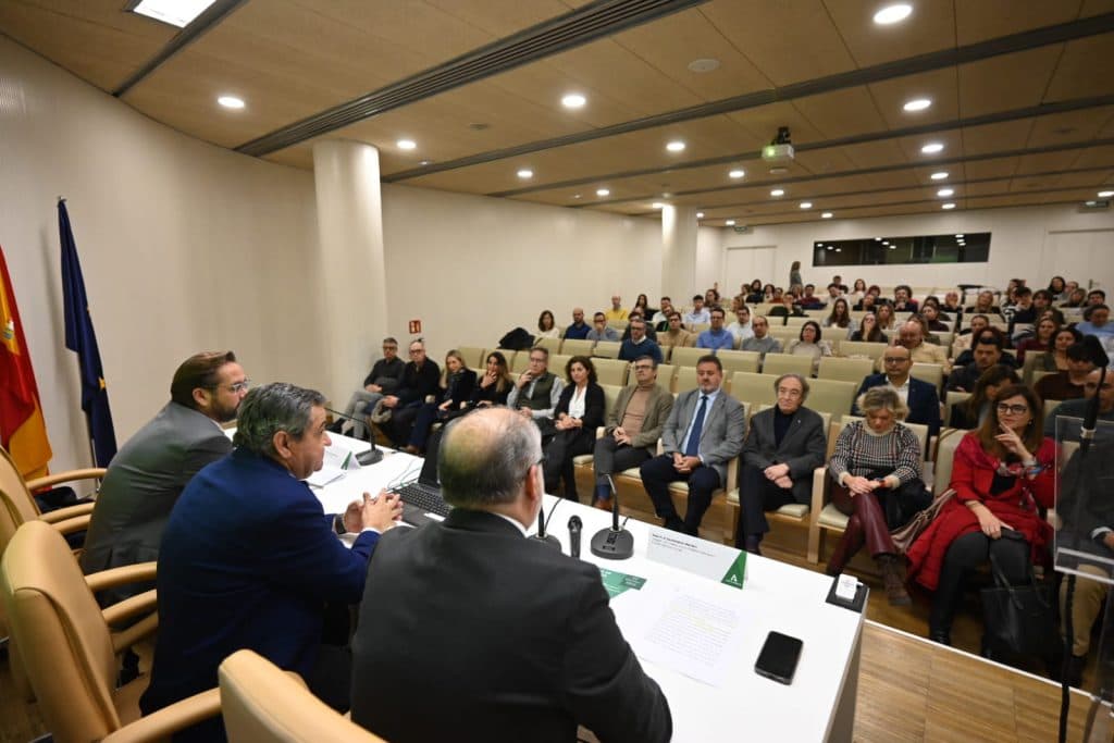 La Junta resalta el protagonismo de los empleados públicos en la transformación de la Administración