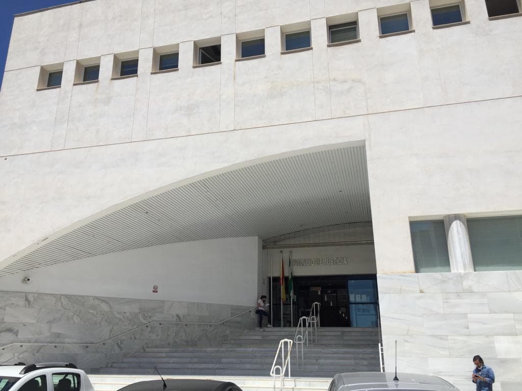 Prisión sin fianza para la expareja de la mujer de Motril en estado grave por una paliza