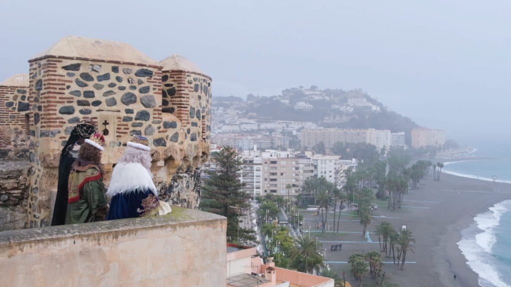 Los Reyes Magos buscan refugio en el Castillo de San Miguel de Almuñécar a la espera de la gran cabalgata de este martes