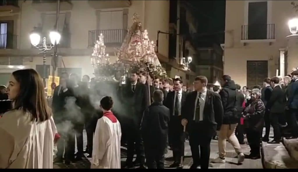 Motril renueva el voto de la ciudad en la tradicional procesión del ‘Día de los terremotos’