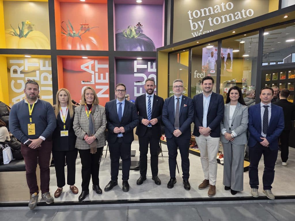 Mancomunidad acompaña al sector agrícola de la Costa Tropical en la Fruit Logistica de Berlín
