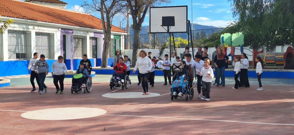 LOS CENTROS ESCOLARES DE MOTRIL CELEBRAN EL DÍA DE LA PAZ