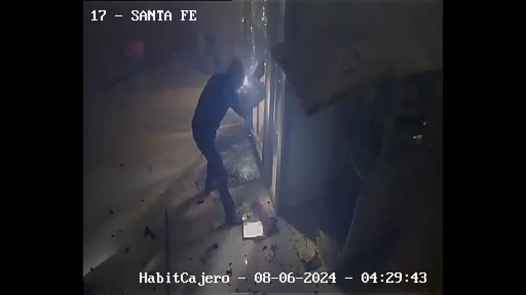 Desarticulado un grupo criminal por perpetrar dos robos con explosivos en cajeros en Granada