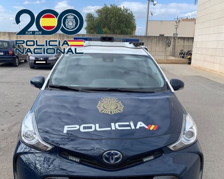 Detenido en Granada el ladrón de un comercio donde robó varios teléfonos móviles y otros objetos
