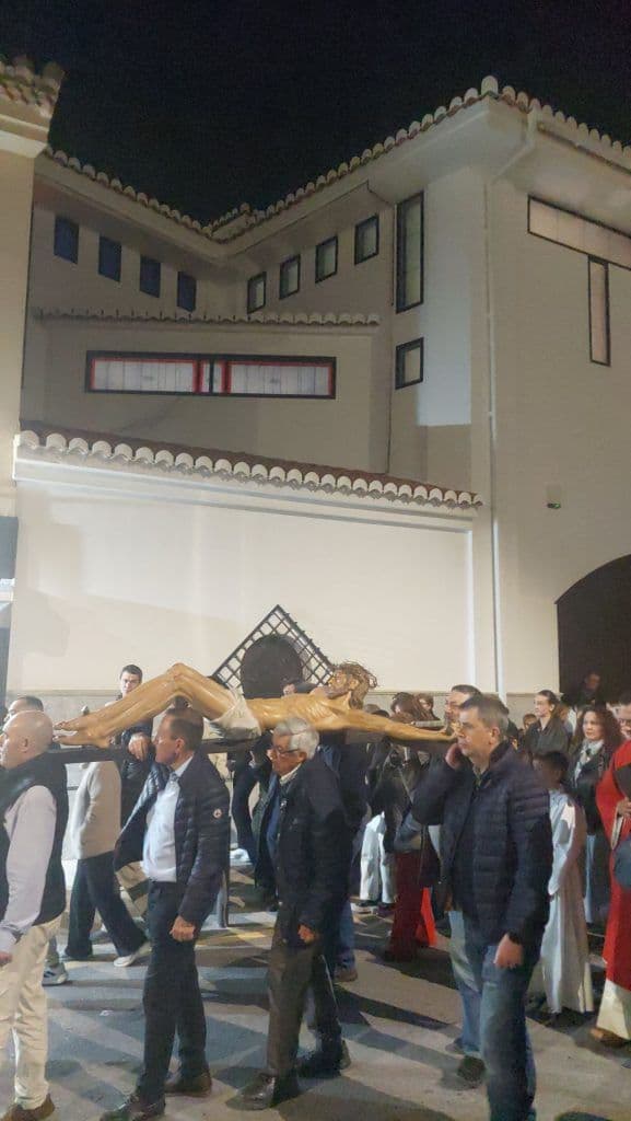 CUARESMA EN SALOBREÑA: SOLEMNE VIA CRUCIS PENITENCIAL EN LA NOCHE DEL VIERNES DE DOLORES