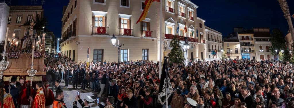 DOMINGO DE RAMOS GRANDE Y SOLEMNE PARA RECIBIR EN LA CALLE A CRISTO REY Y NUESTRA SEÑORA DEL ROSARIO