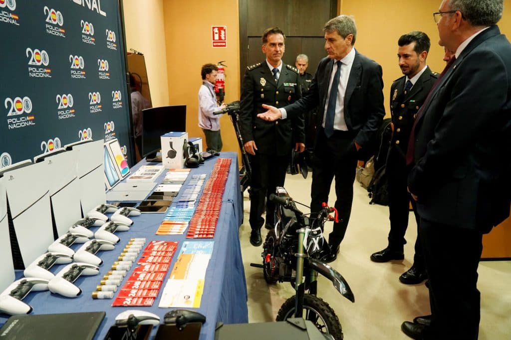 Desmantelada una organización criminal dedicada a suplantar identidades para la solicitud de préstamos online, que alcanzan los 400.000€ y más de 300 víctimas