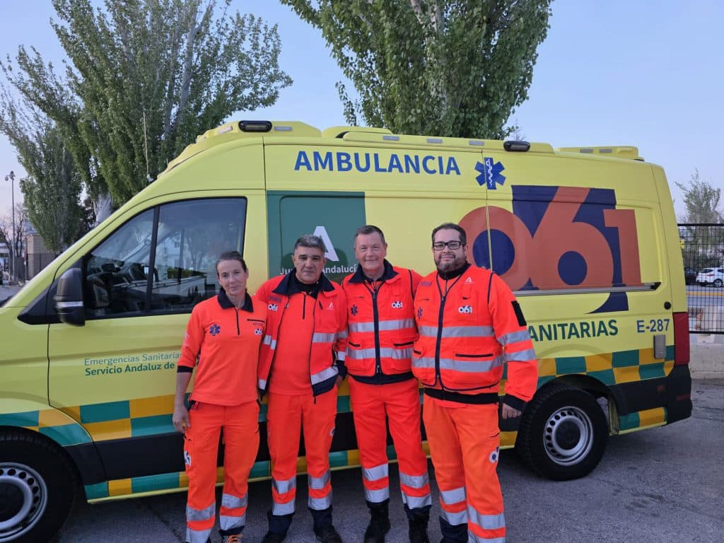 Sanidad incorpora un equipo del 061 para traslados de pacientes críticos en el nordeste de Granada