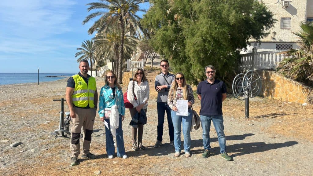 Comienzan las obras de la pasarela que conectará las playas de Castell y Cambriles
