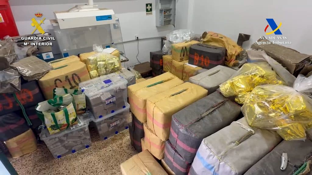 Operación Fénix: una organización criminal introducía grandes cantidades de hachís en la costa granadina y almeriense