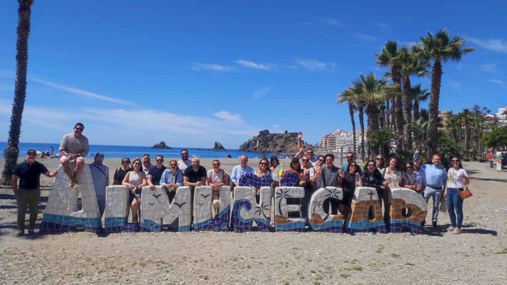 Almuñécar refuerza su promoción turística profesional con la visita de más de un centenar de agentes de viajes