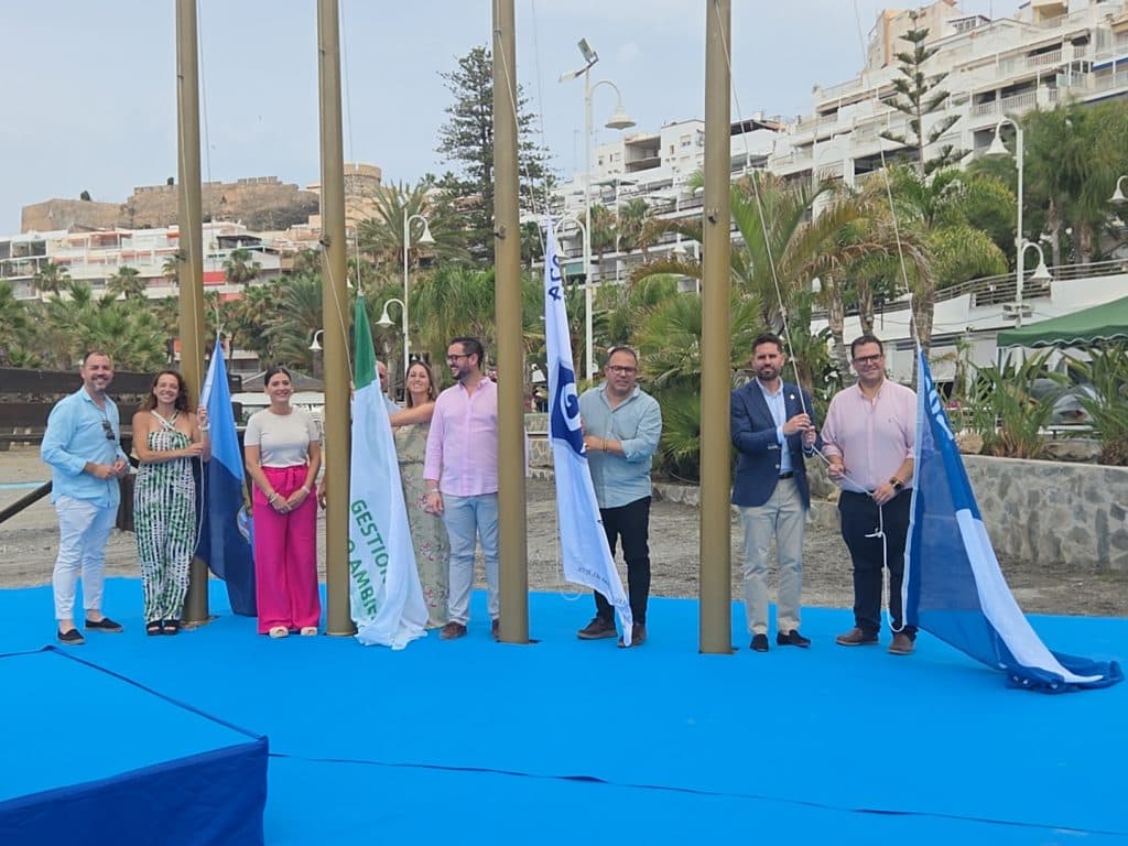 Almuñécar revalida su liderazgo como el municipio con más Banderas Azules en el litoral granadino