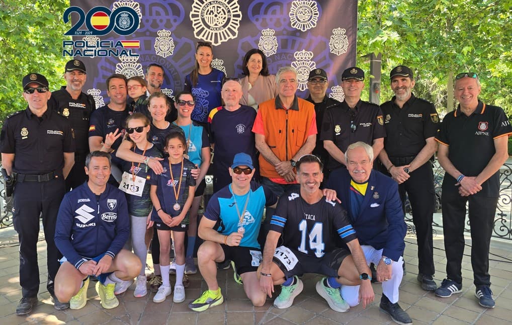 La Policía Nacional ha celebrado en Granada la VII Edición de la carrera solidaria “Ruta 091” con el lema “Corre por la Sonrisa de Elenita”