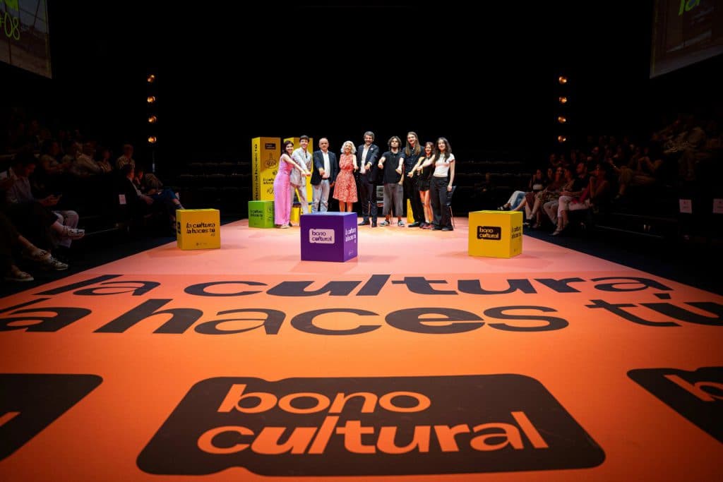 Más de 11.200 jóvenes de Granada nacidos en 2008 pueden solicitar el Bono Cultural Joven 2026 a partir de hoy