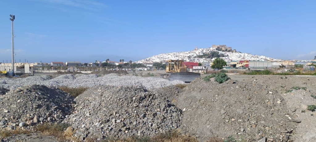 Salobreña prepara los espacios que acogerán las próximas fiestas y festivales de verano