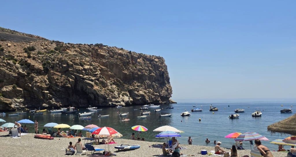 El verano ha llegado con junio a la Costa Tropical… ¡y en los chiringuitos lo saben!