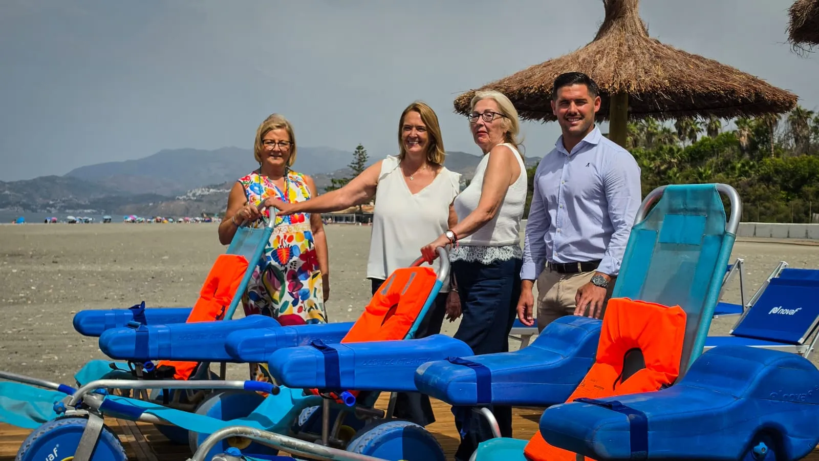 Las playas de Motril avanzan hacia un modelo «más accesible» con un segundo punto de baño asistido y «nuevos recursos para los usuarios»