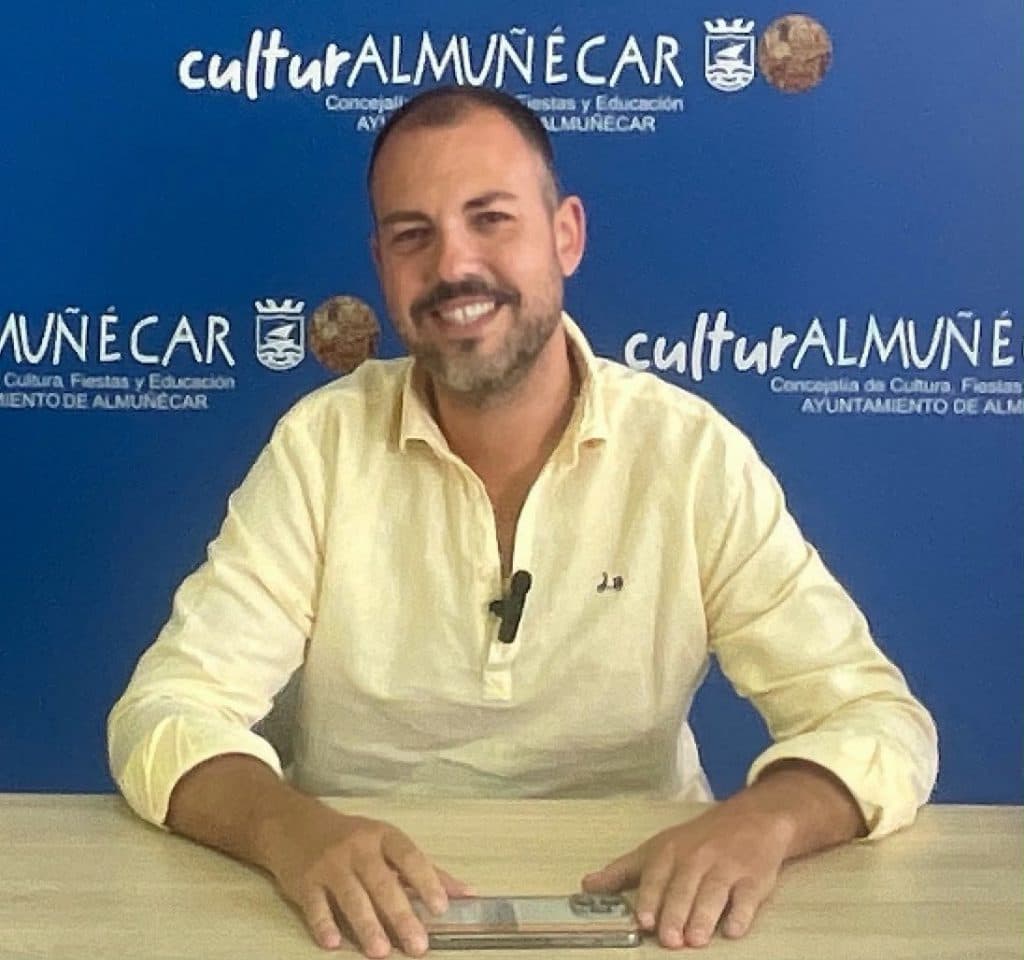 El Ayuntamiento de Almuñécar concede las Becas Erasmus+ del curso 2026-2027 con una inversión municipal de 8.250 euros