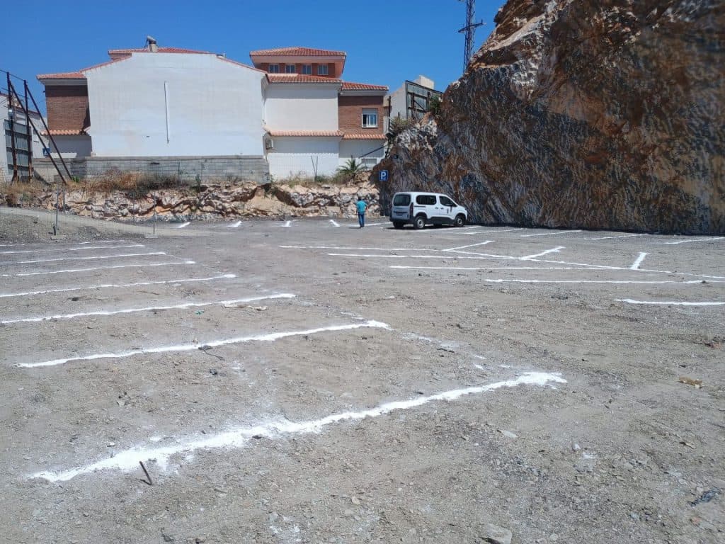Gualchos-Castell de Ferro amplía su oferta de aparcamiento con 84 nuevas plazas para facilitar la movilidad durante el verano