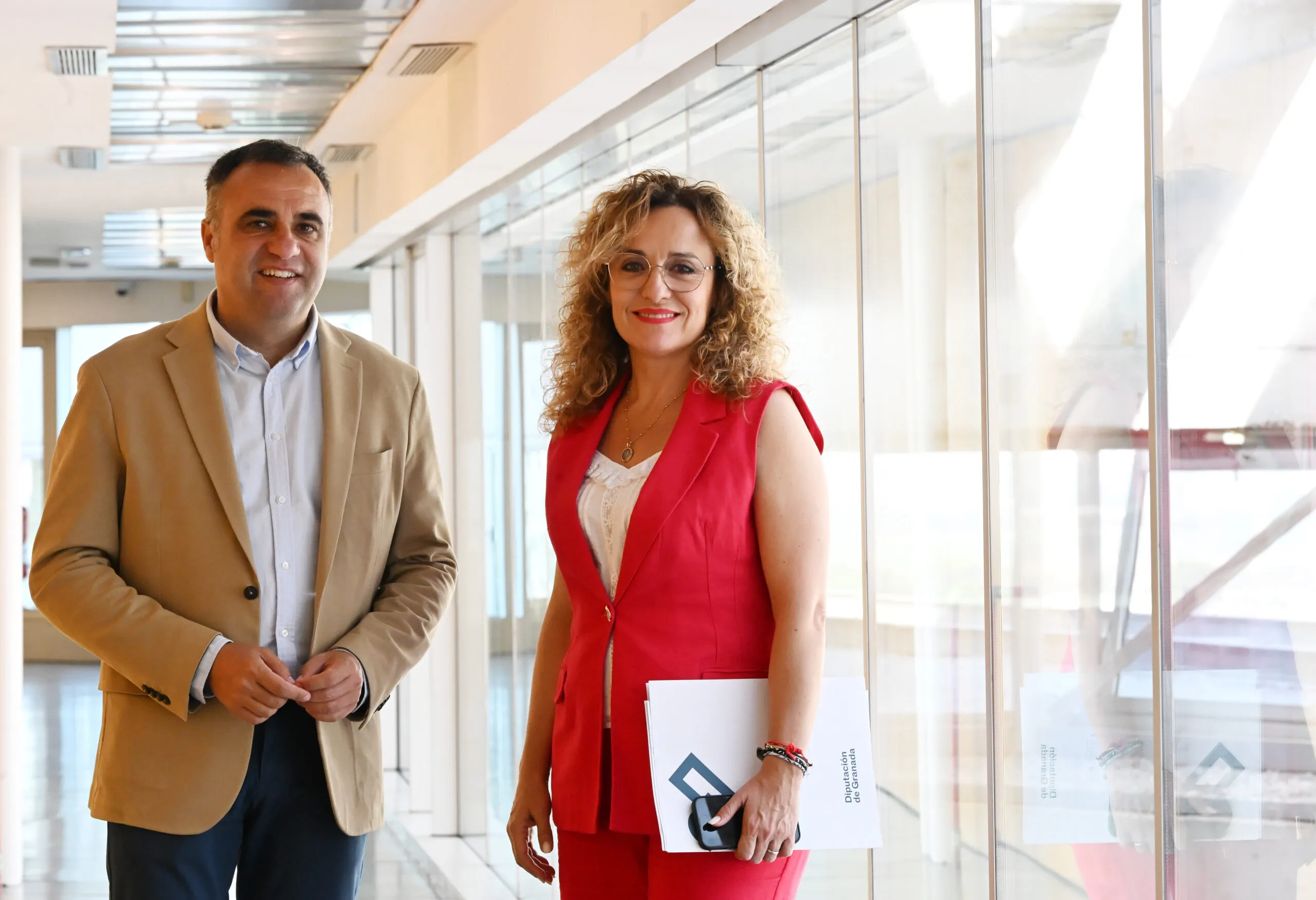La compañía Vueling realizará las nuevas conexiones aéreas de Granada con Bilbao y Valencia