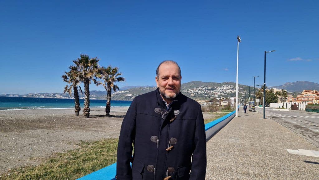 Javier Ortega: «Hemos iniciado el verano con una agenda cargada de actividades que nos convierte en referente de la Costa Tropical»