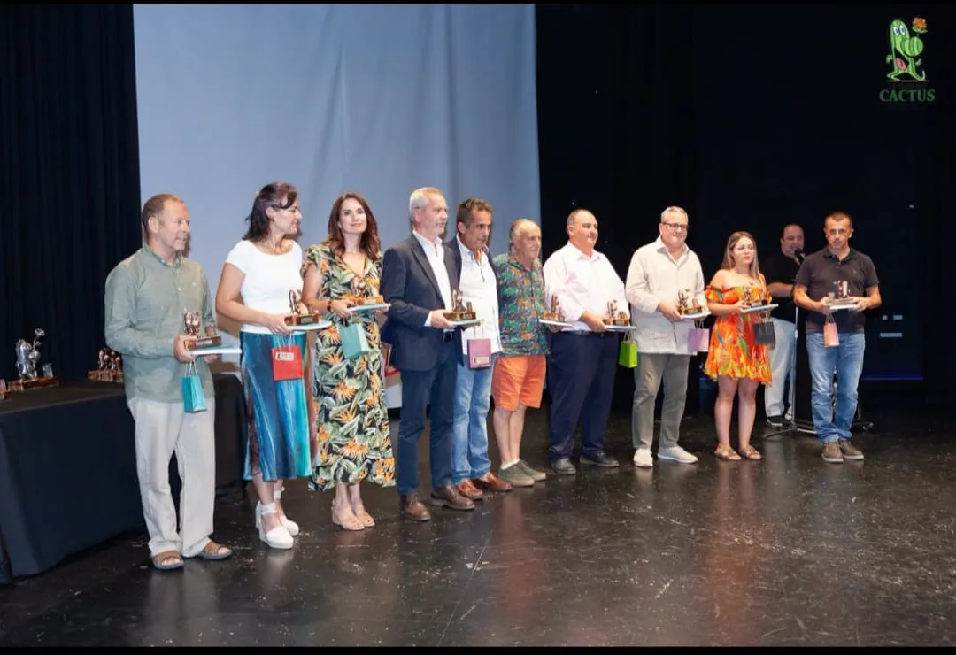 La Flor del Cactus logra unir a toda la Costa Tropical en torno a la cultura en una gala que colgó el cartel de «aforo completo»
