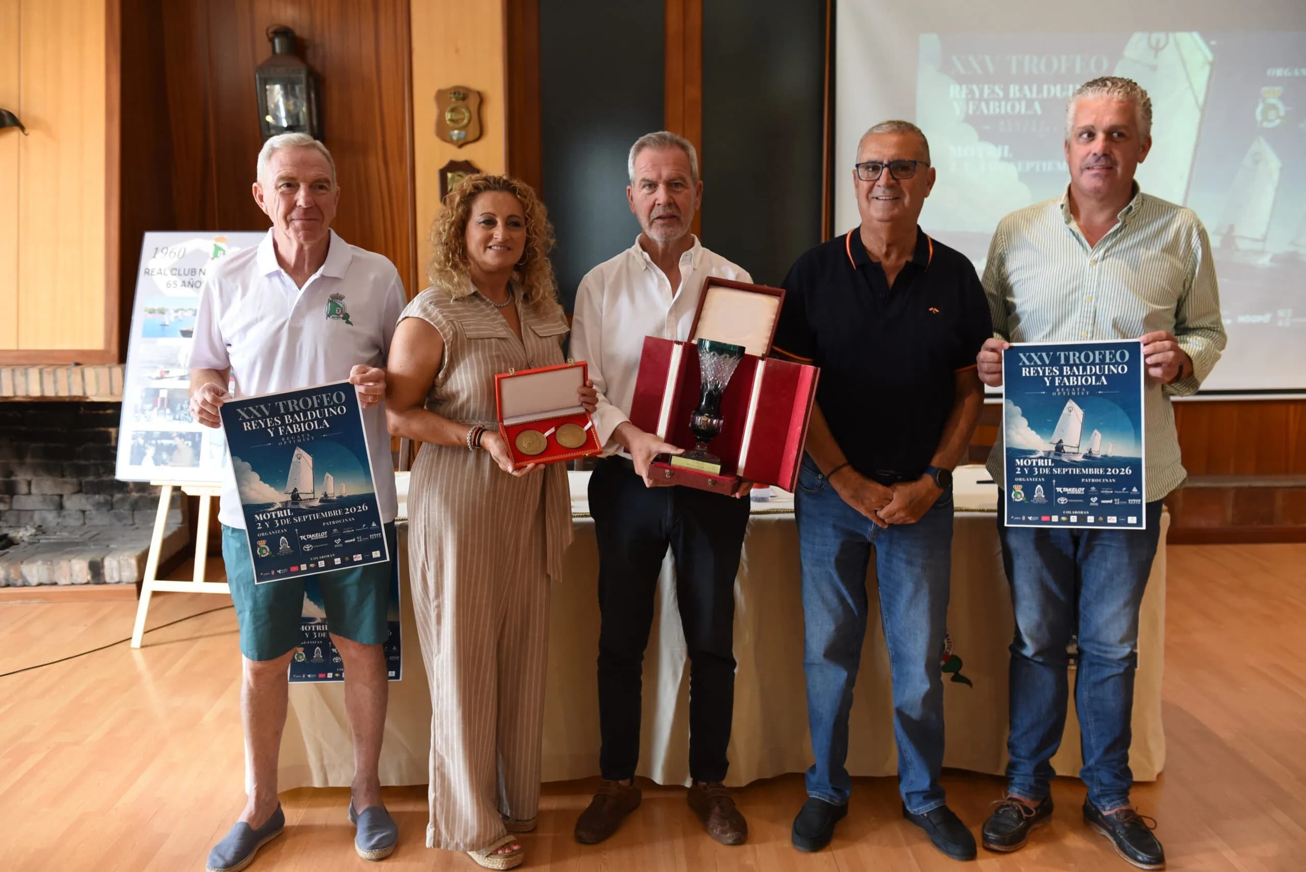 Motril recupera el Trofeo Reyes Balduino y Fabiola más de dos décadas después