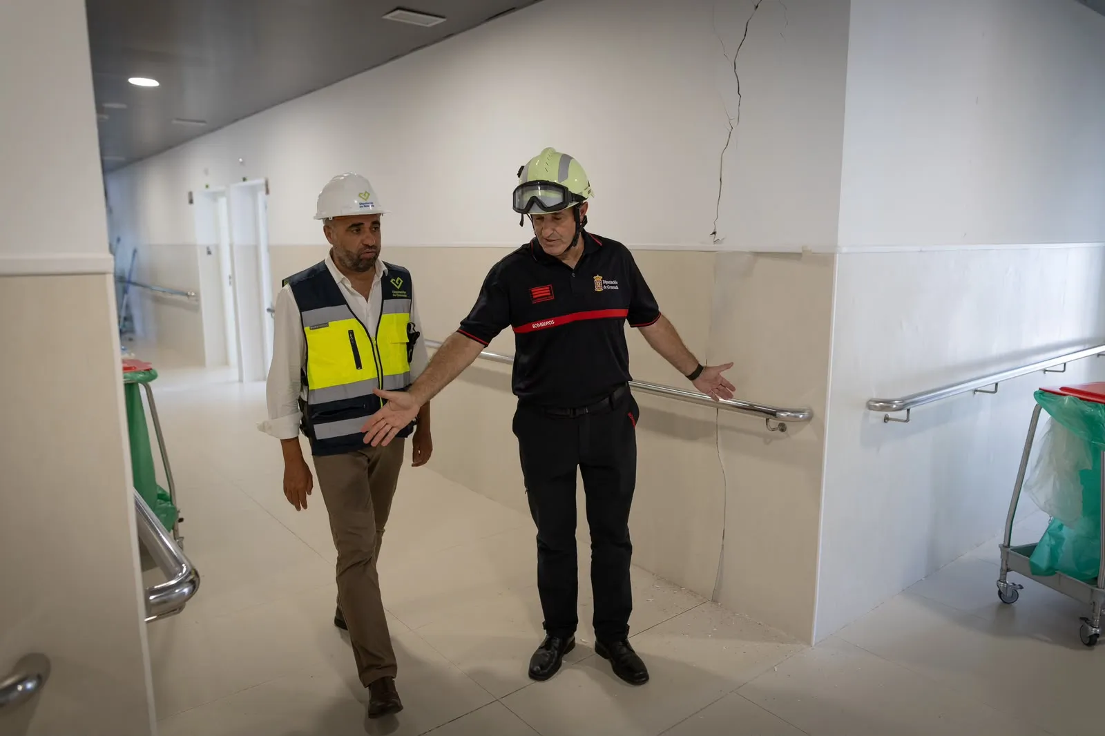 Diputación avanza el informe para acometer por emergencia las obras de los Centros Sociales y facilitar la vuelta de los residentes desalojados