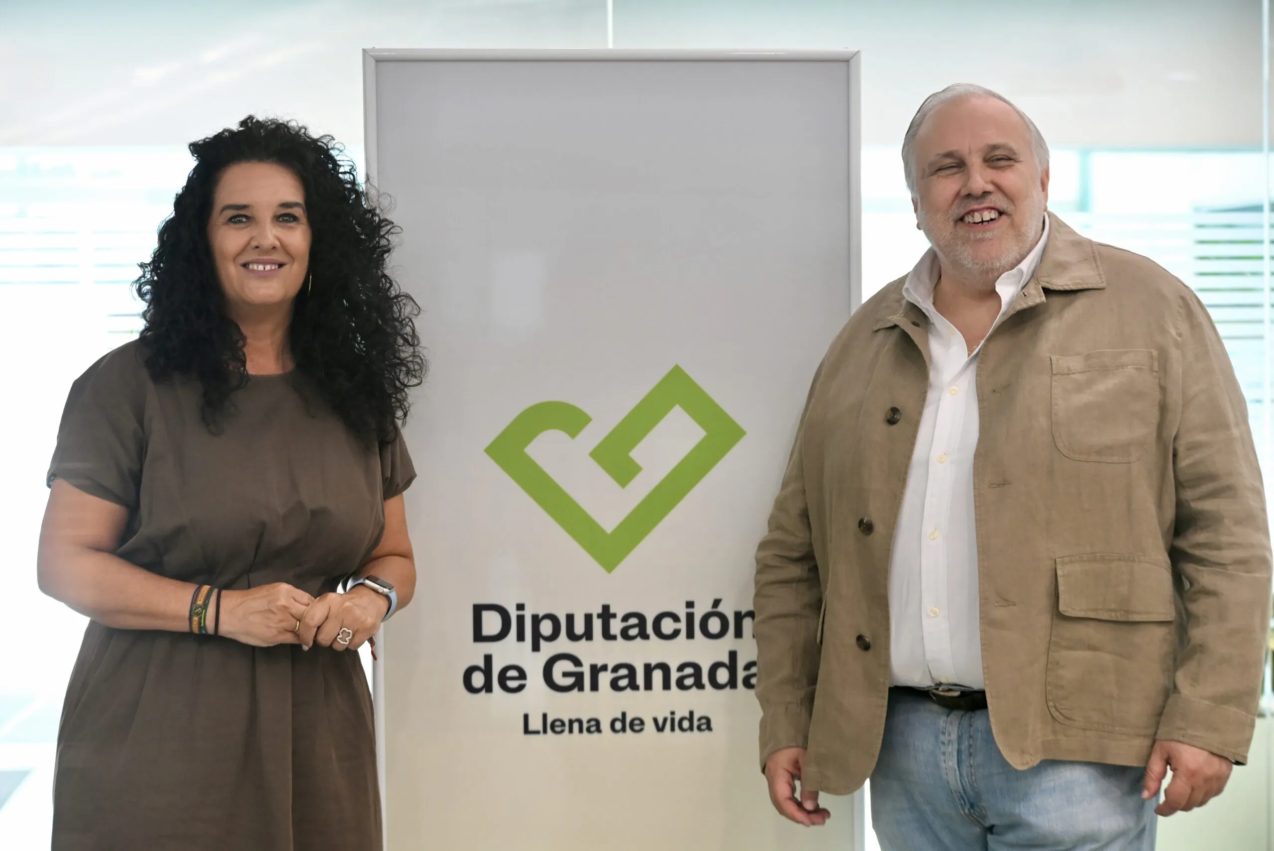 Diputación y Cruz Roja llevan el proyecto ‘Digitalízate’ a 19 municipios de la provincia para reducir la brecha digital entre las personas mayores