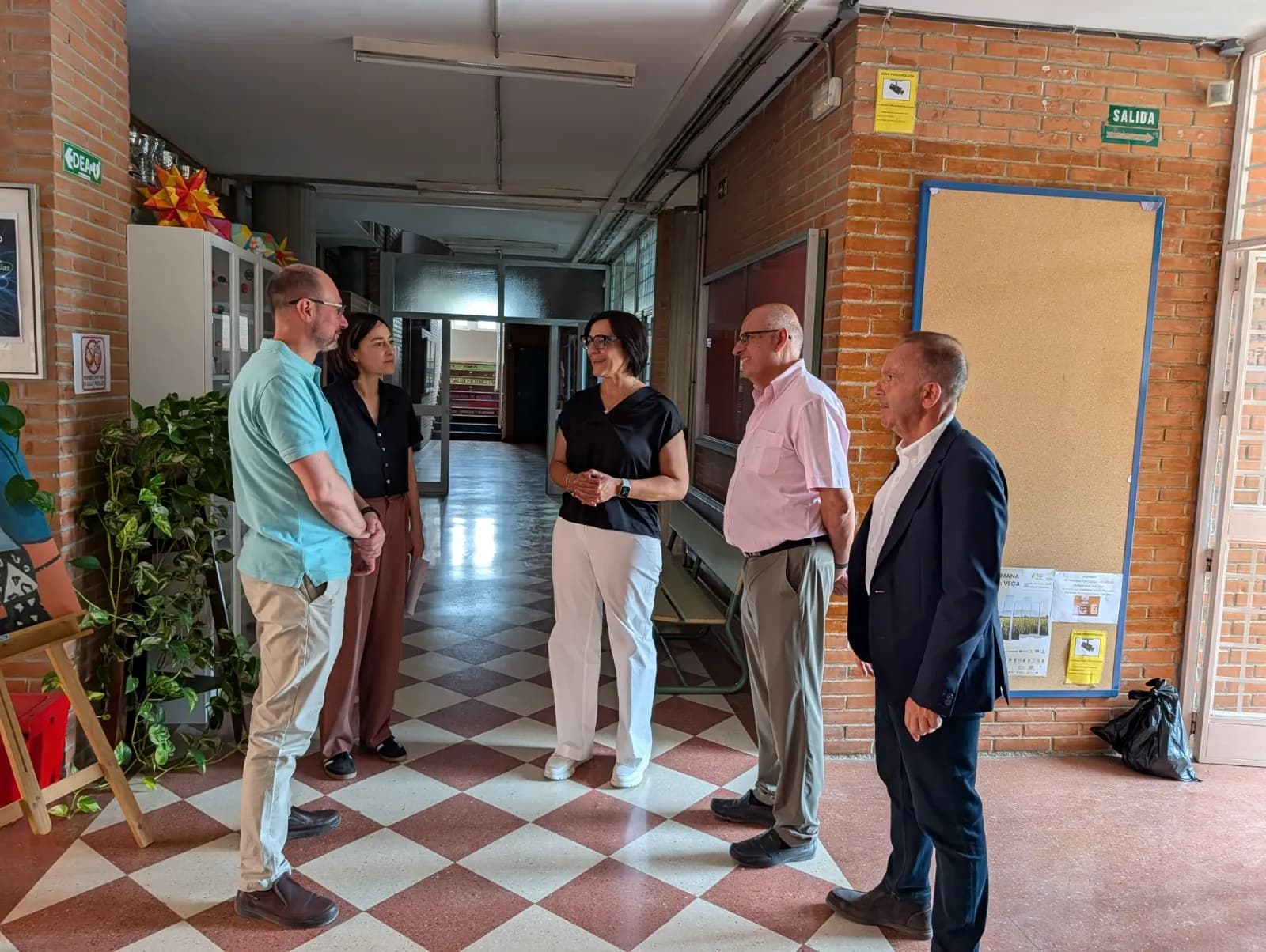 La Consejería de Educación invierte 100.000 euros para reforzar la accesibilidad del IES Fray Luis de Granada