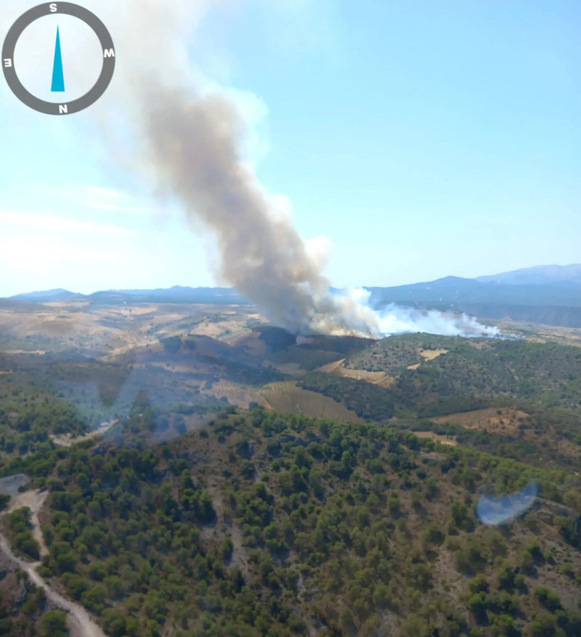 El enésimo incendio del verano en el Valle de Lecrín, ahora, en Albuñuelas