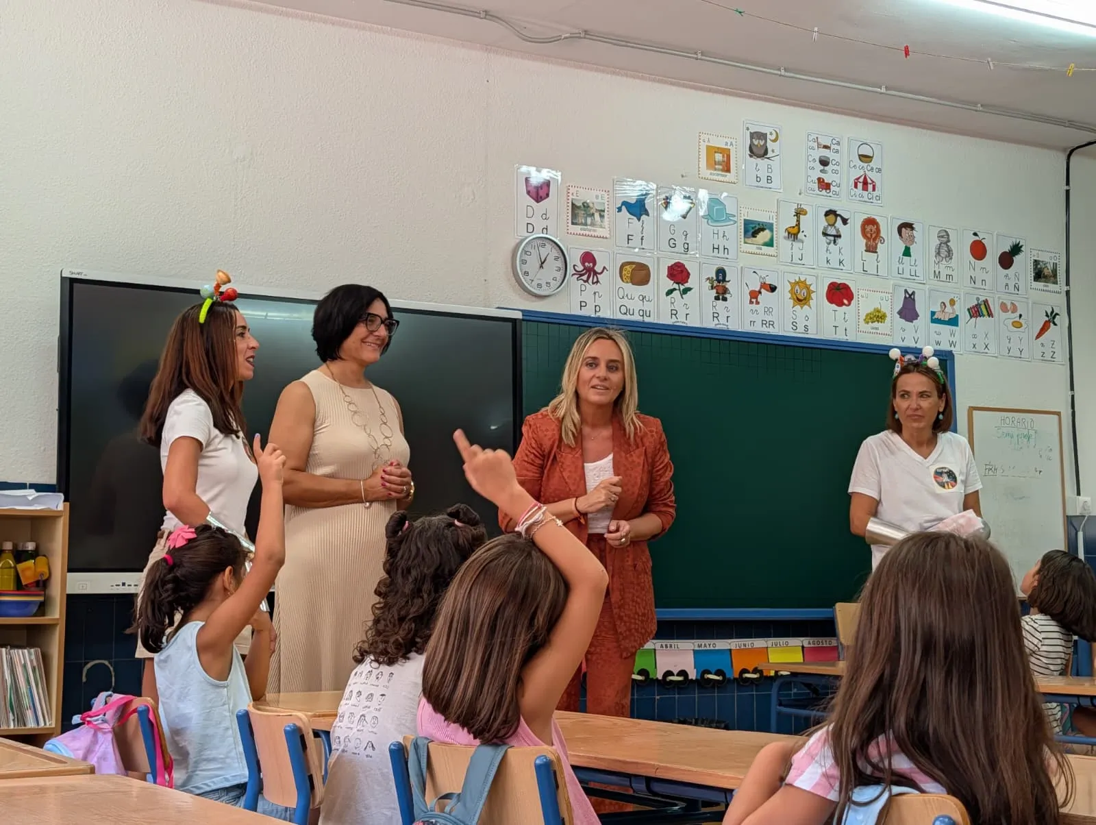 76.119 alumnos comienzan las clases de Segundo Ciclo de Infantil, Primaria y Educación Especial en 358 centros de la provincia granadina