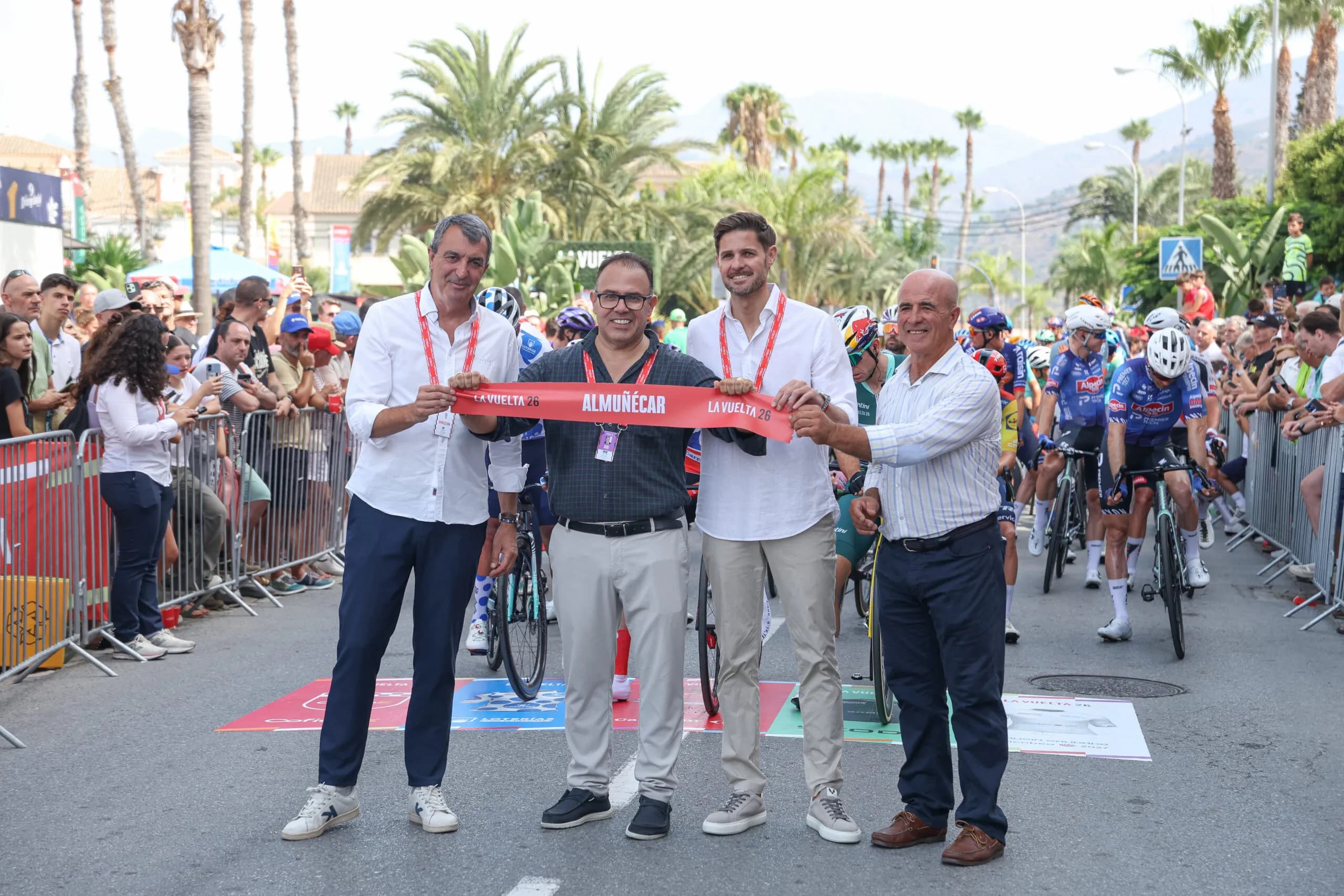 Almuñécar da la salida a una histórica etapa de La Vuelta con Carlos Rodríguez como protagonista