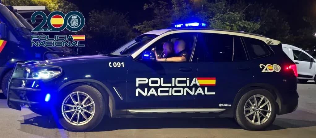 Sorprendido en Granada cuando transportaba cerca de nueve gramos de “tusi” y una “taser” en un vehículo de alta gama