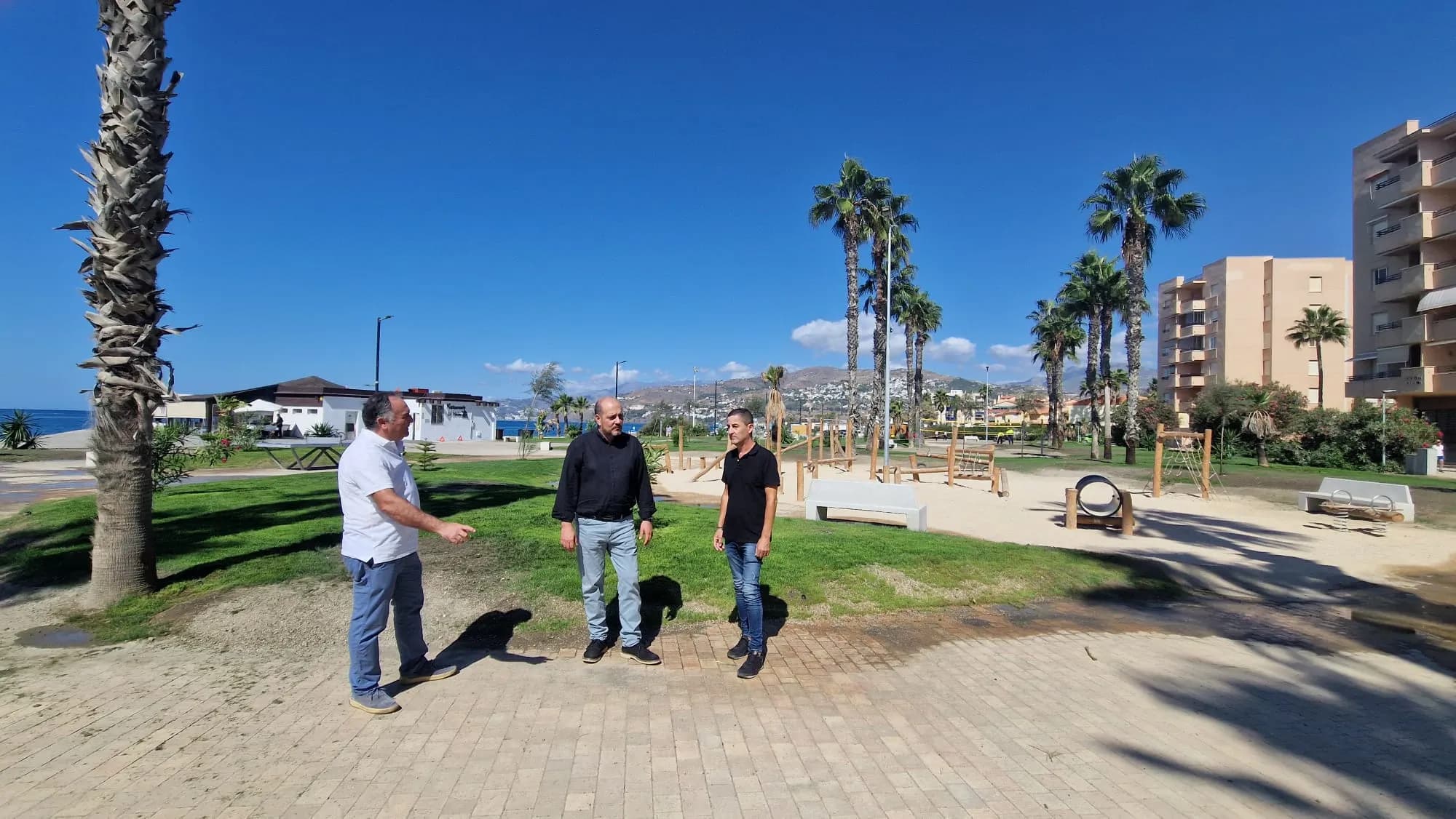 El Ayuntamiento de Salobreña recepciona las obras de renovación del nuevo tramo del paseo marítimo