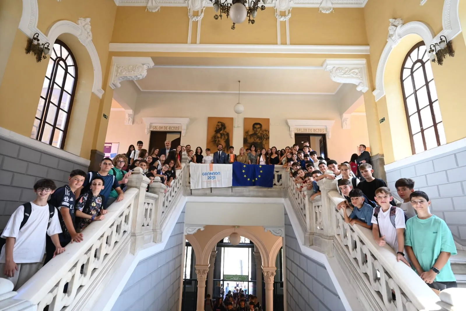 Más de 107.000 alumnos estrenan curso en algunos de los 255 centros docentes de la provincia