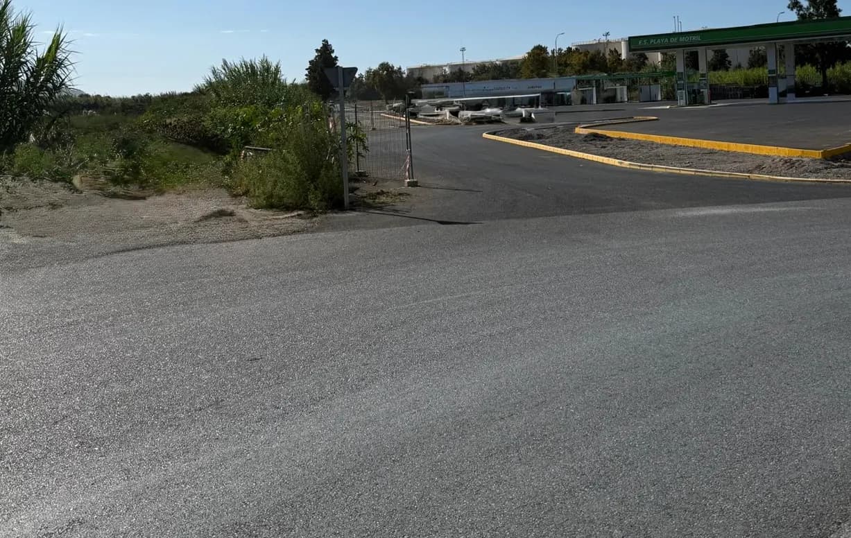El Puerto de Motril redacta un proyecto para mejorar la conexión peatonal entre la carretera de la playa y el nuevo vial de acceso a la ZAL