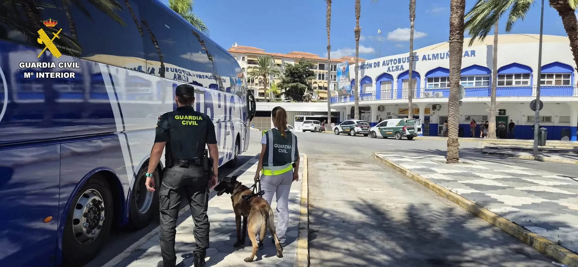 Detenida una mujer en un autobús de Almuñécar con más de 600 gramos de hachís